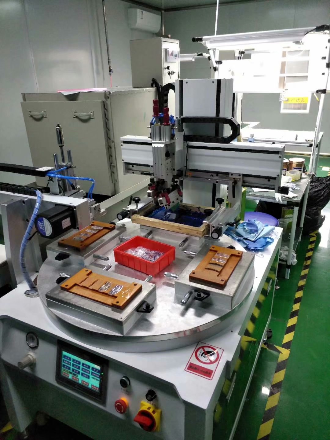 鹽城市薄膜開關(guān)按鍵絲印機玩具外殼移印機油漆桶絲網(wǎng)印刷機功能齊全